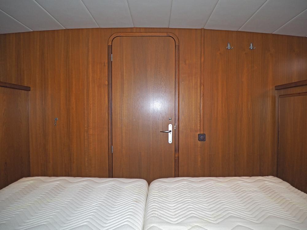 Aft cabin, Accommodation